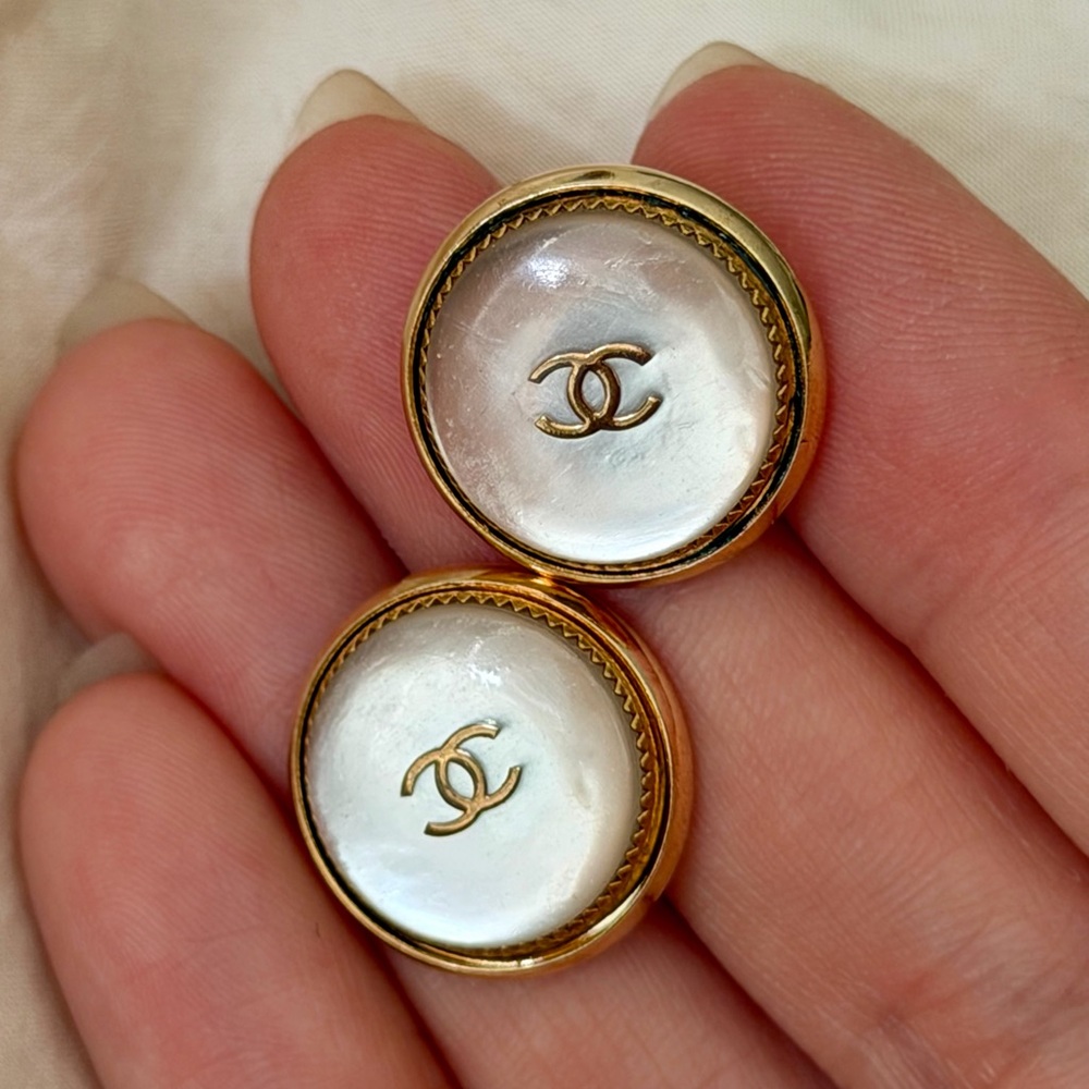 Cute CHANEL Gold Earrings